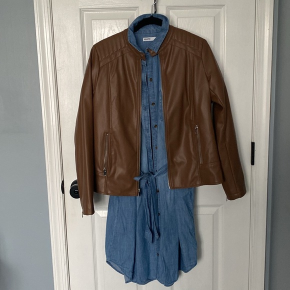 Chambray shirt dress - Picture 2 of 3